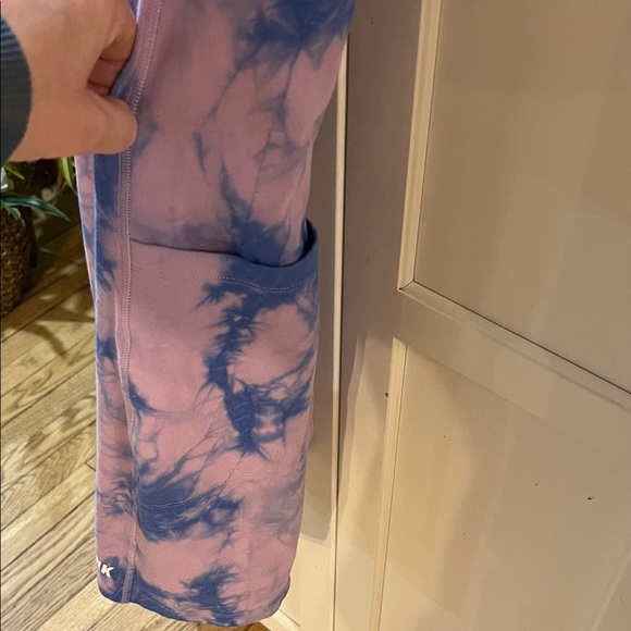 🛍️24 HR SALE🛍️PINK Victoria's Secret purple tie dye  racerback dress - NWOT - Picture 3 of 7